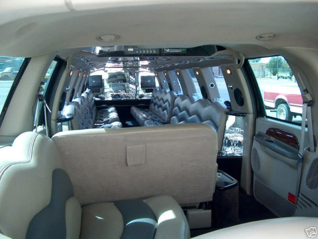 MONSTERSUV.COM - 26 Passenger Ford Excursion Super Stretch Limousine