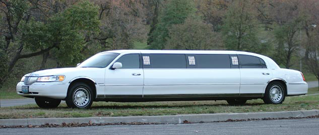 MONSTERSUV.COM - 10 Passenger Lincoln Stretch Limousine