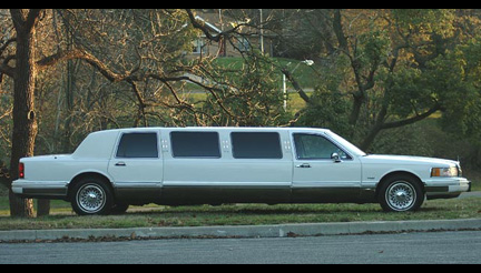 MONSTERSUV.COM - Lincoln 10 Passenger Limousine